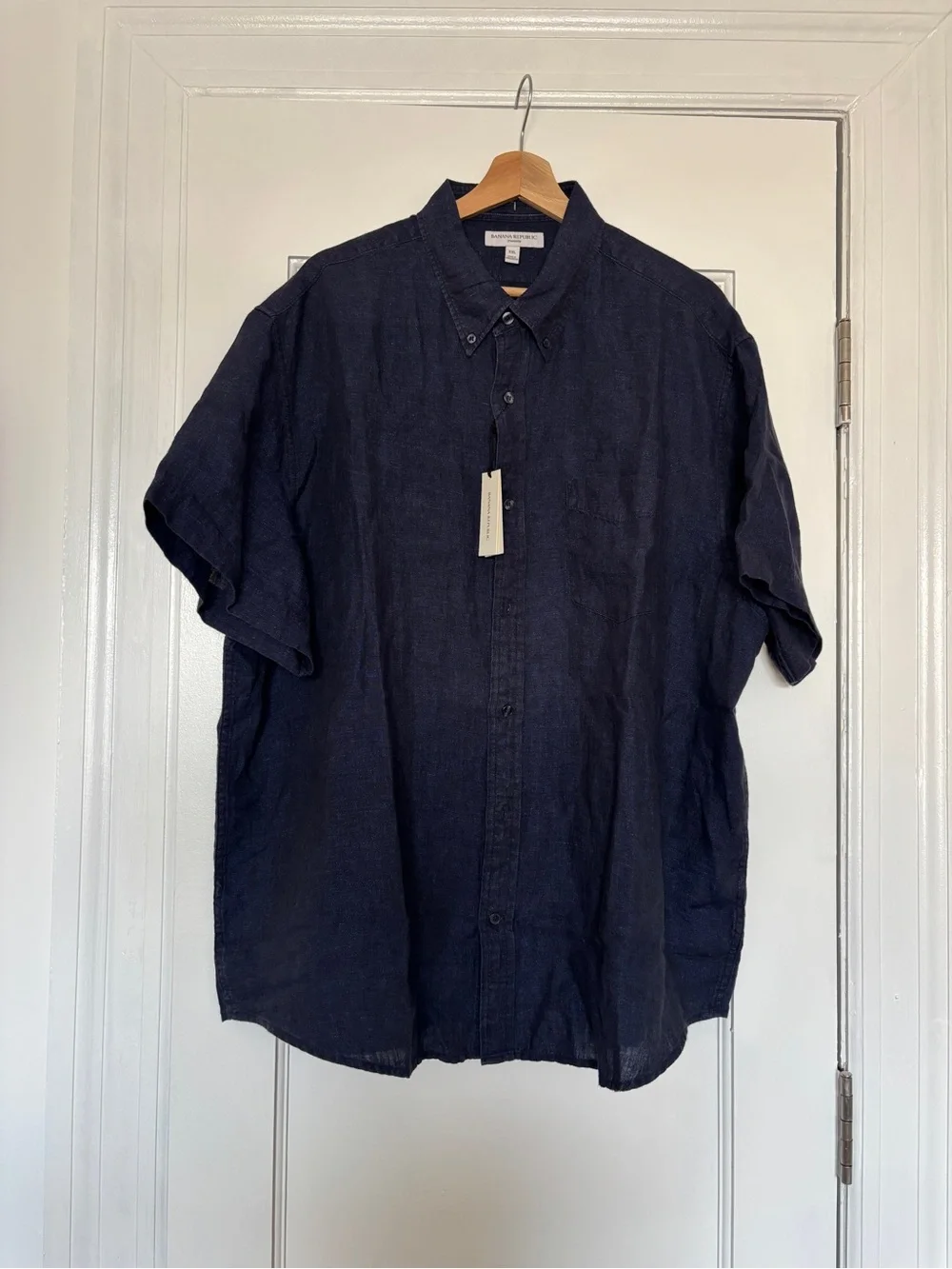 Banana Republic Men's 100% Linen Button-Up Shirt - Navy Blue